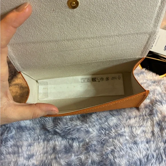 Women's Tory Birch Gold & Black 52 mm Geometric UV Sunglasses Italy w Bag & Case - Picture 9 of 9